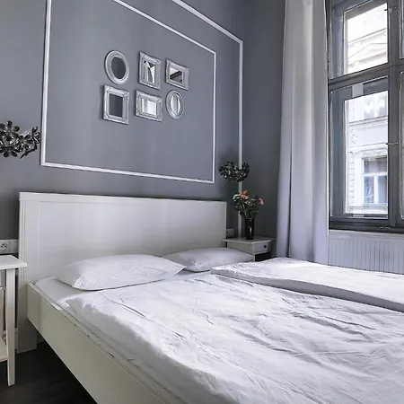 Two-Bedroom Haven In The Old Town Prague Exterior photo