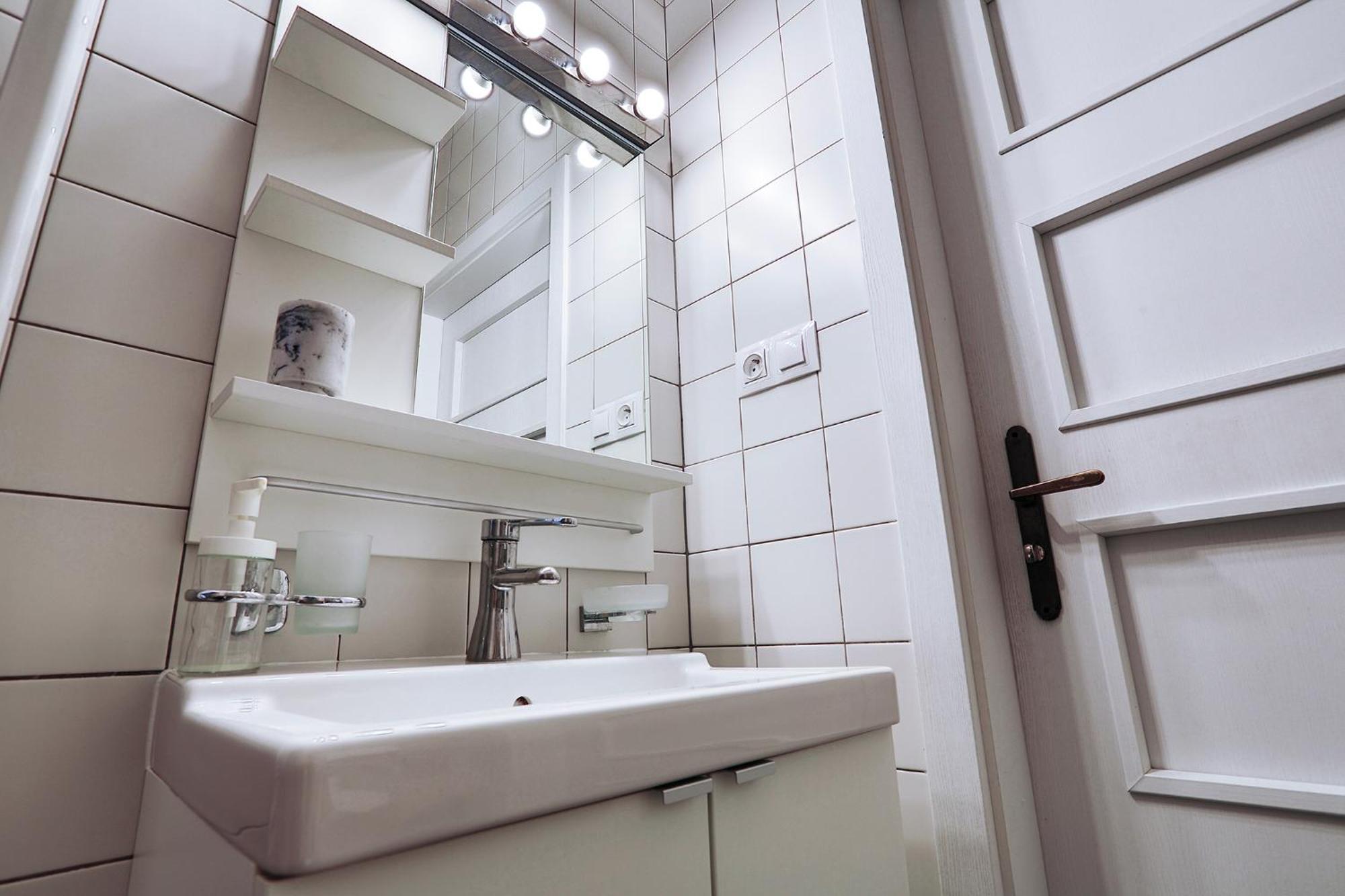 Two-bedroom Haven In The Old Town * Прага